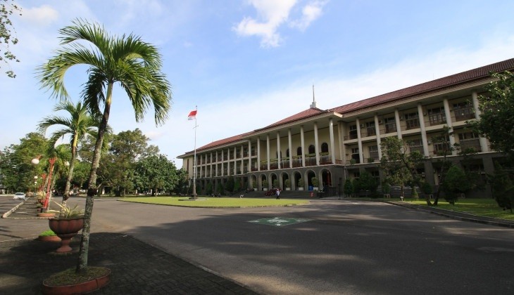 ugm4.jpg