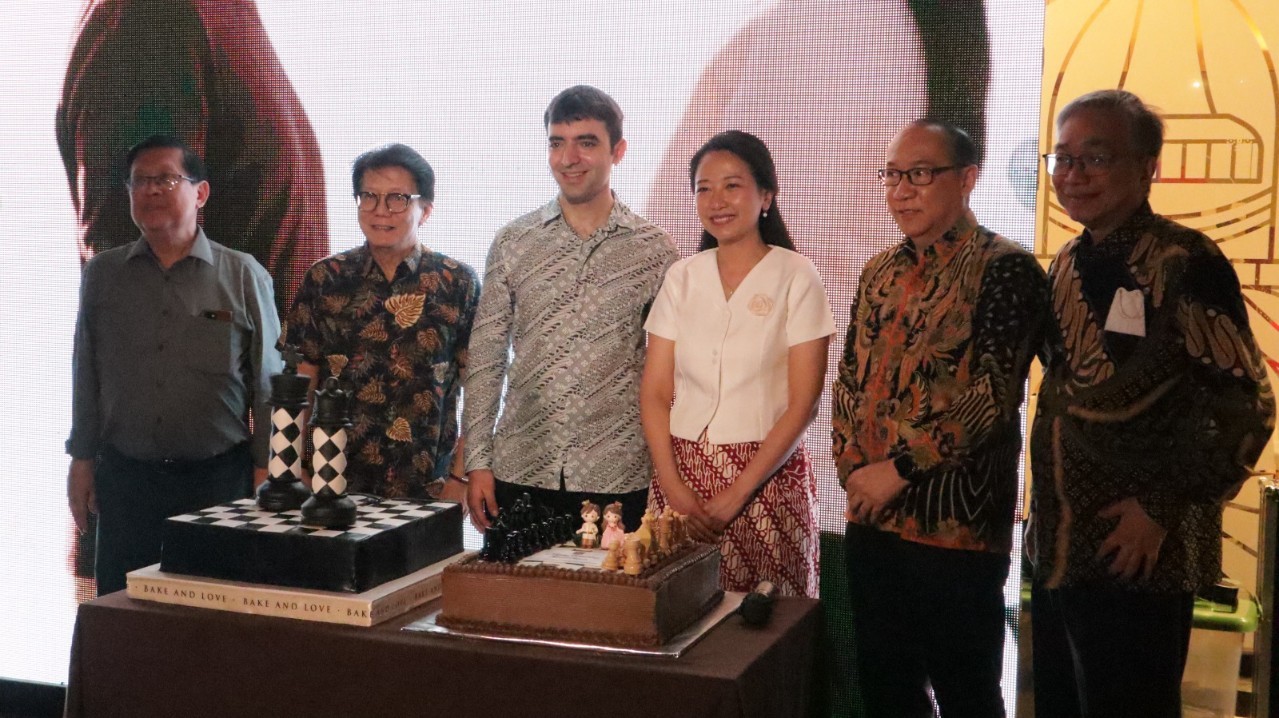 Eka Putra Wirya Gelar Syukuran Pernikahan Irene Kharisma Sukandar dan Eric Rosen di Bekasi