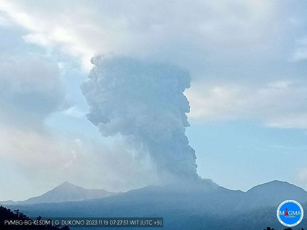 Lontaran Erupsi G. Dukono Capai 2.600 Meter, Masyarakat Diminta Tenang dan Waspada