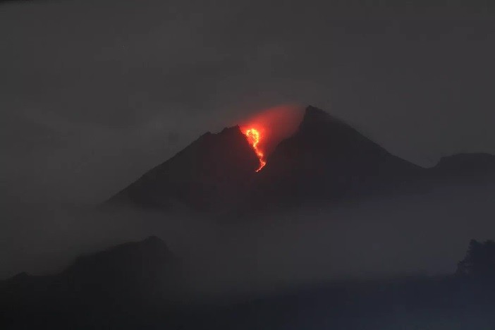 Status Gunung Merapi Tetap SIAGA, Hindari Daerah Potensi Bahaya