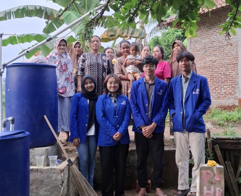 Kembangkan Sistem SABAR, Mahasiswa UPER Bantu Sediakan Air Bersih bagi 150 Rumah Tangga