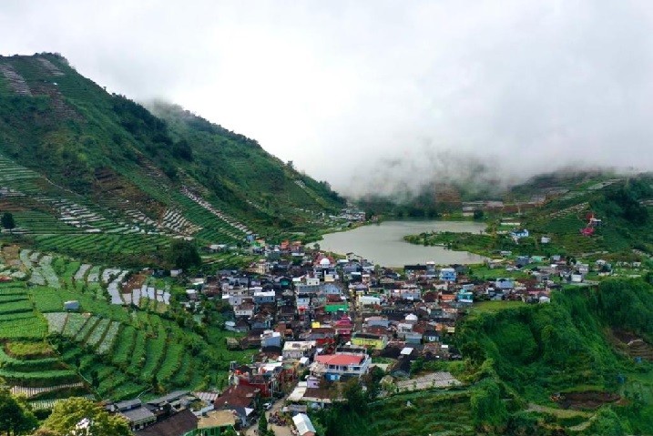 Mengagumi Keindahan Wisata Alam dan Budaya di Desa Sembungan Wonosobo